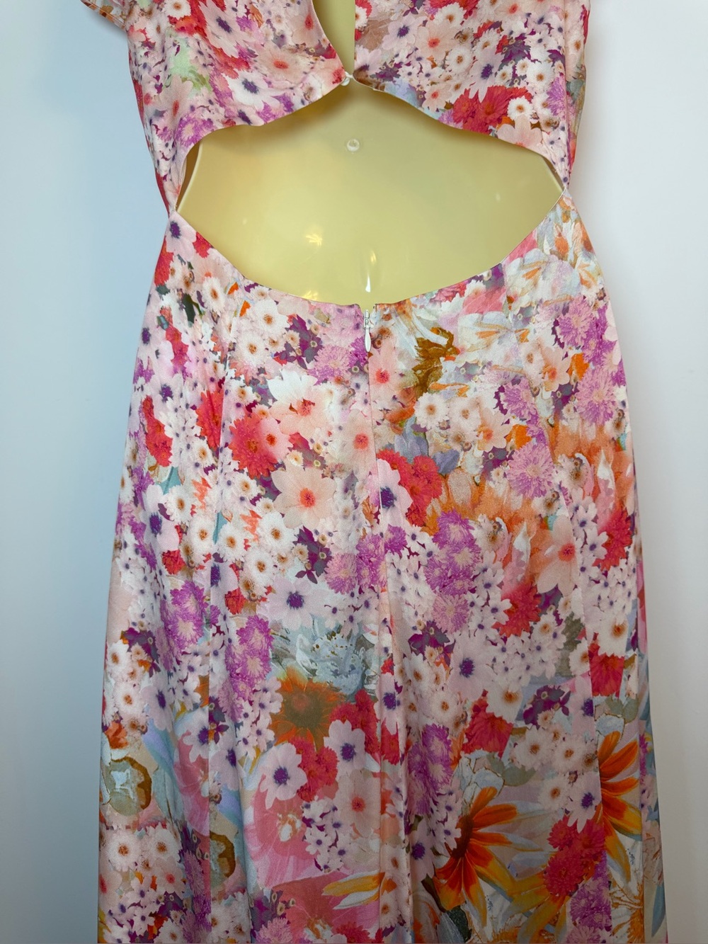 REISS Ivy Floral Ombré Midi Dress - Picture 11 of 15